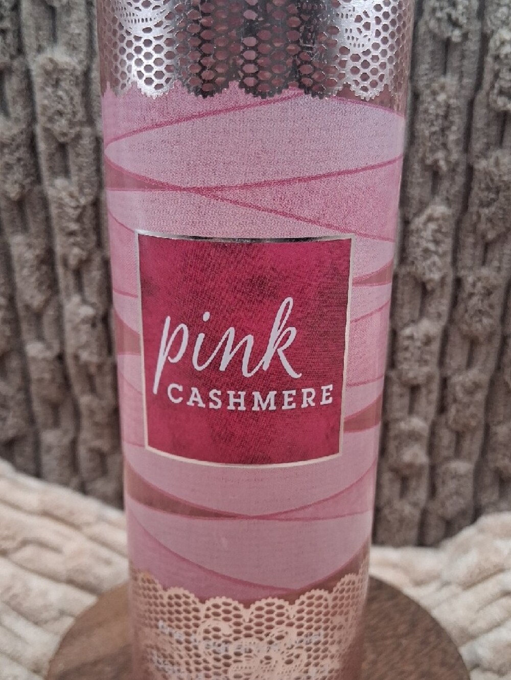 Pink Cashmere Body Fine Fragrance Mist Retired - Picture 4 of 7